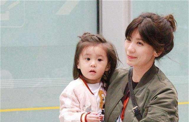 贾静雯生了第四胎吗?