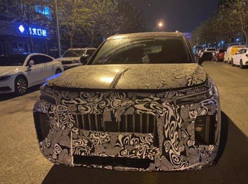 红旗版"小库里南"实车亮相街头,比奥迪q7霸气!还小看国产?