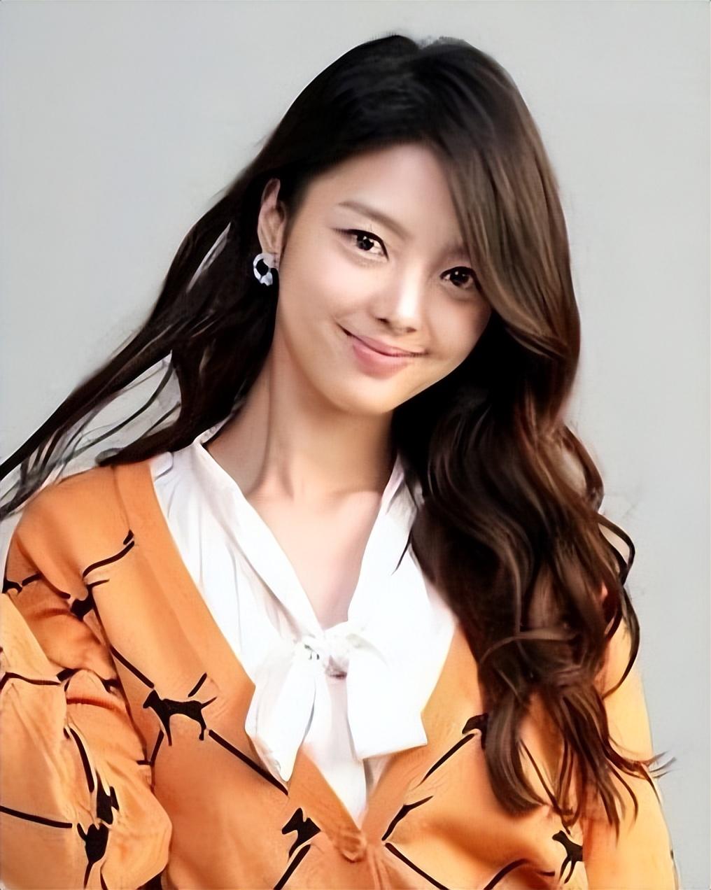 《第二任丈夫》主演车瑞元严贤京惊喜奉子成婚,网友:人生赢家!