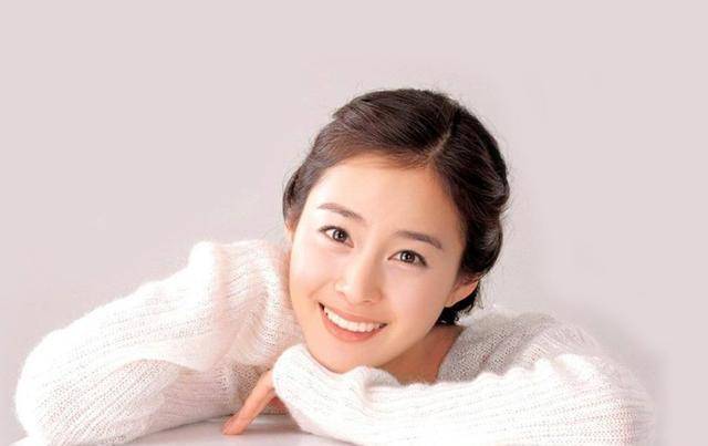 年过四十被曝怀三胎,rain将宣布好消息_全智贤_宋慧乔_外貌