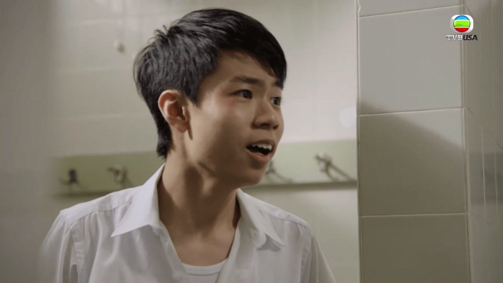 tvb童星移居国外2年罕见回家,惊变日系潮男,长相与气质变化大_香港