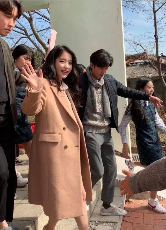 可爱多汁的全能少女-李知恩_音乐_照片_禁忌