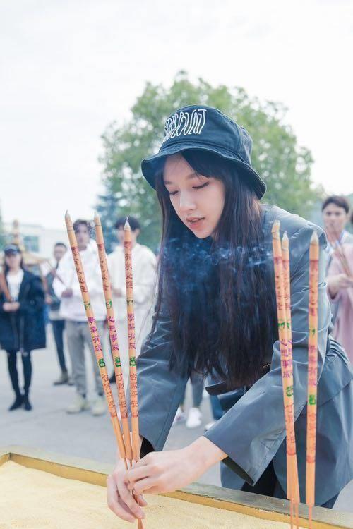 美岐宣仪的脸太现代,范丞丞和李汶翰却很契合_扮相_王一博_人气