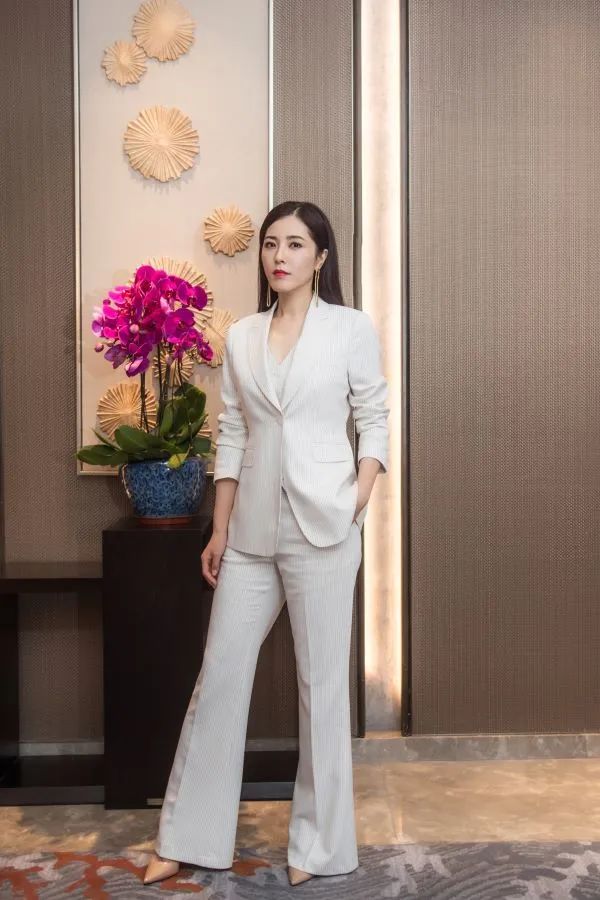 《浪姐》2 的漂亮踢馆姐姐——曾黎,该你火了!_刘烨_章子怡_同学