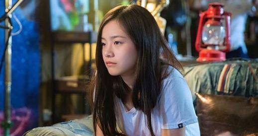 李庚希恋情被曝,这会给她的后续发展造成影响吗?_明星_个人_角色