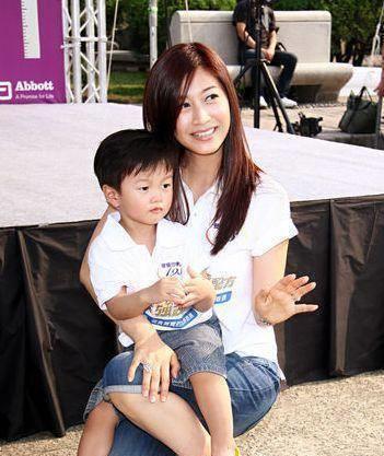 白歆惠_吴佩慈_贾欣