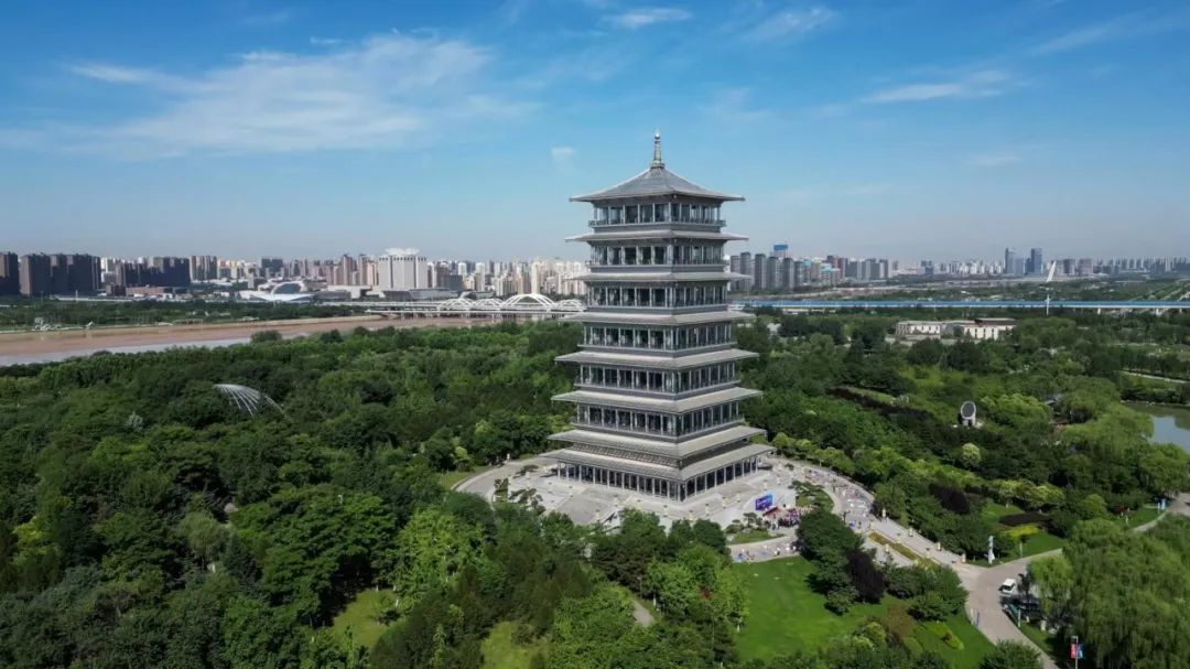 陕西高校第二届后勤职工技能大赛在世博园长安塔广场