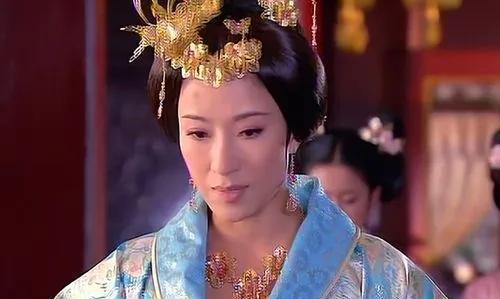 太监突然下跪:您儿子6岁了,就在冷宫_朱见深_万贵妃_万贞儿