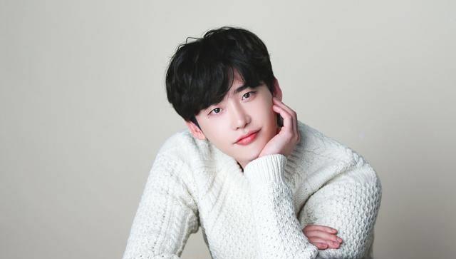 李钟硕为演戏放弃出道机会,今成影帝住三千万豪宅_因为_实力_爆炸