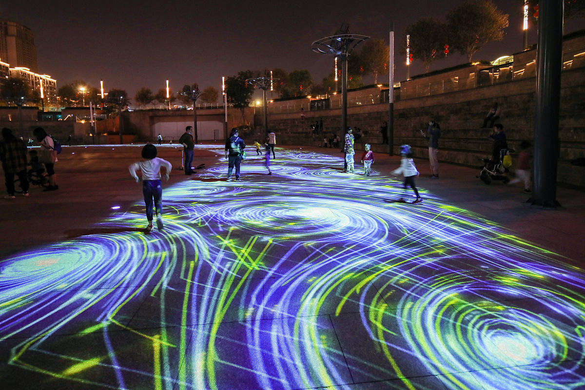 融入全息投影后,户外公园别有一番新景象!_技术_城市_应用