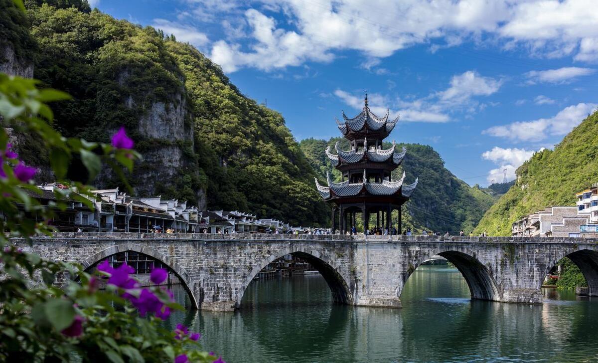 原创            贵州适合6月份旅游的十大最佳景点排名-6月适合去贵州吗