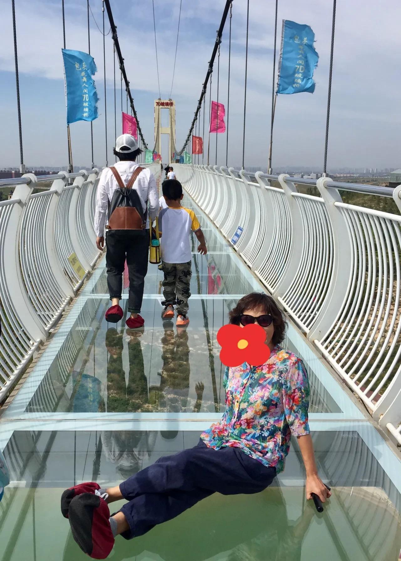 包头花舞人间,玩转高空玻璃水滑,价格也还不错_景区_门票_吊桥