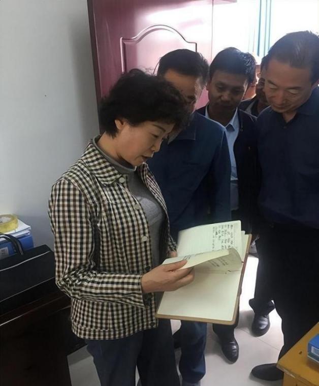 就这样,在王丽的带领下,青海银行从2008年的10亿人民币资金到2018年