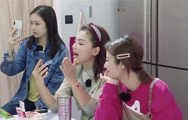 刘涛频频怼林心如?镜头外的互动暴露两人真实关系!