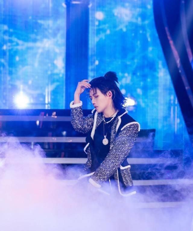 刘维爆笑模仿王一博,被沈梦辰偷发给王一博,意外获本尊高度认可_表演