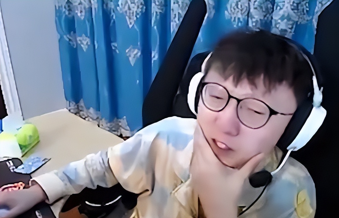 mlxg谈edg.uzi:他合同没了,想去哪去哪_选手_事情_职业