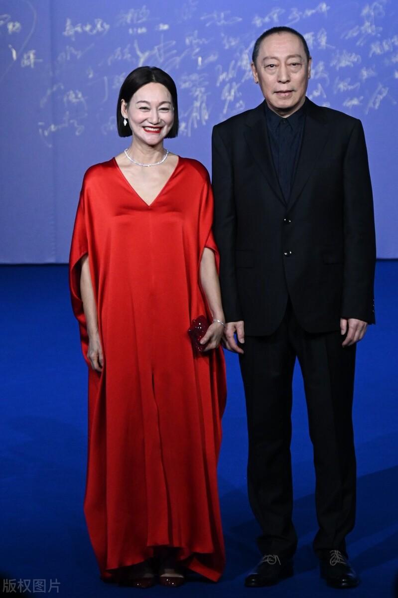 惠英红倪大红难得同框,红姐真的好美啊,气场超强,倪大红老师的发型好