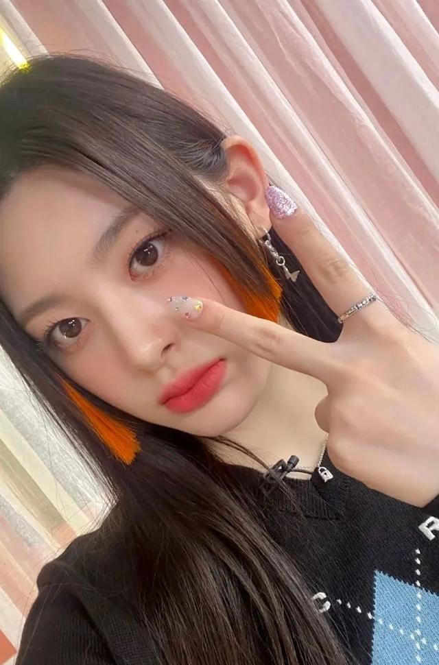 换上jennie的同款编发后,彻底"野"上头了_发型_刘海_公主