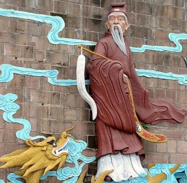 公元971年陈抟出生,从小他就自带传奇,根据历史的记载四五岁时陈抟在