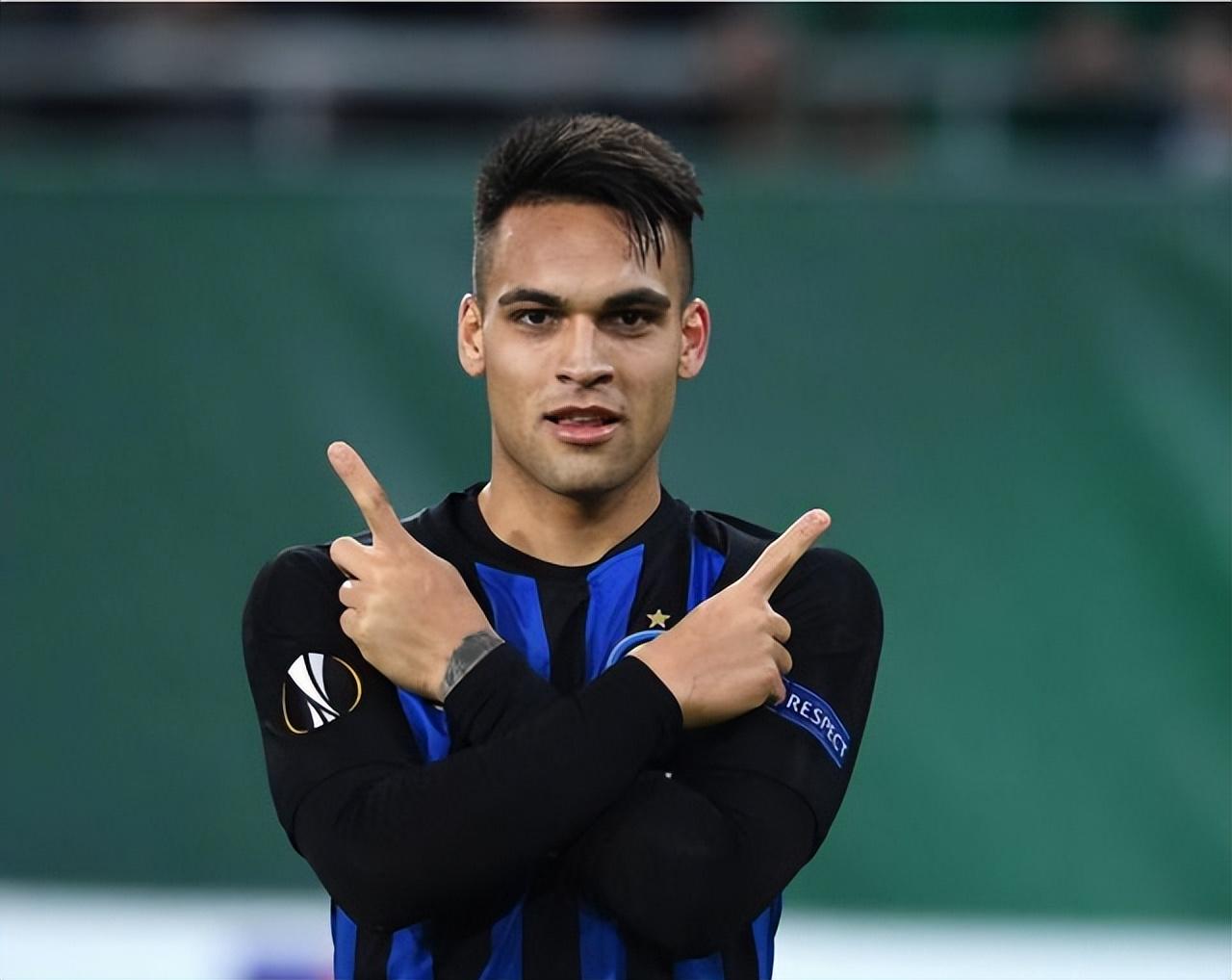 人物:蓝月小将挑战国米前锋,二人谁能成为世界杯 欧冠双料王者_劳塔罗