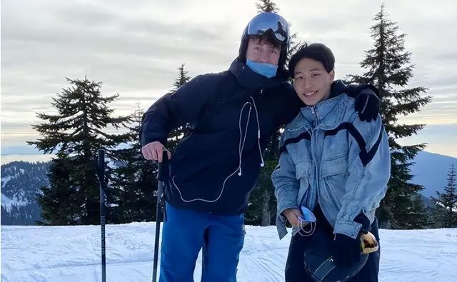 44岁陈坤与18岁儿子合照被晒出,颜值高得不像话,生母是谁?