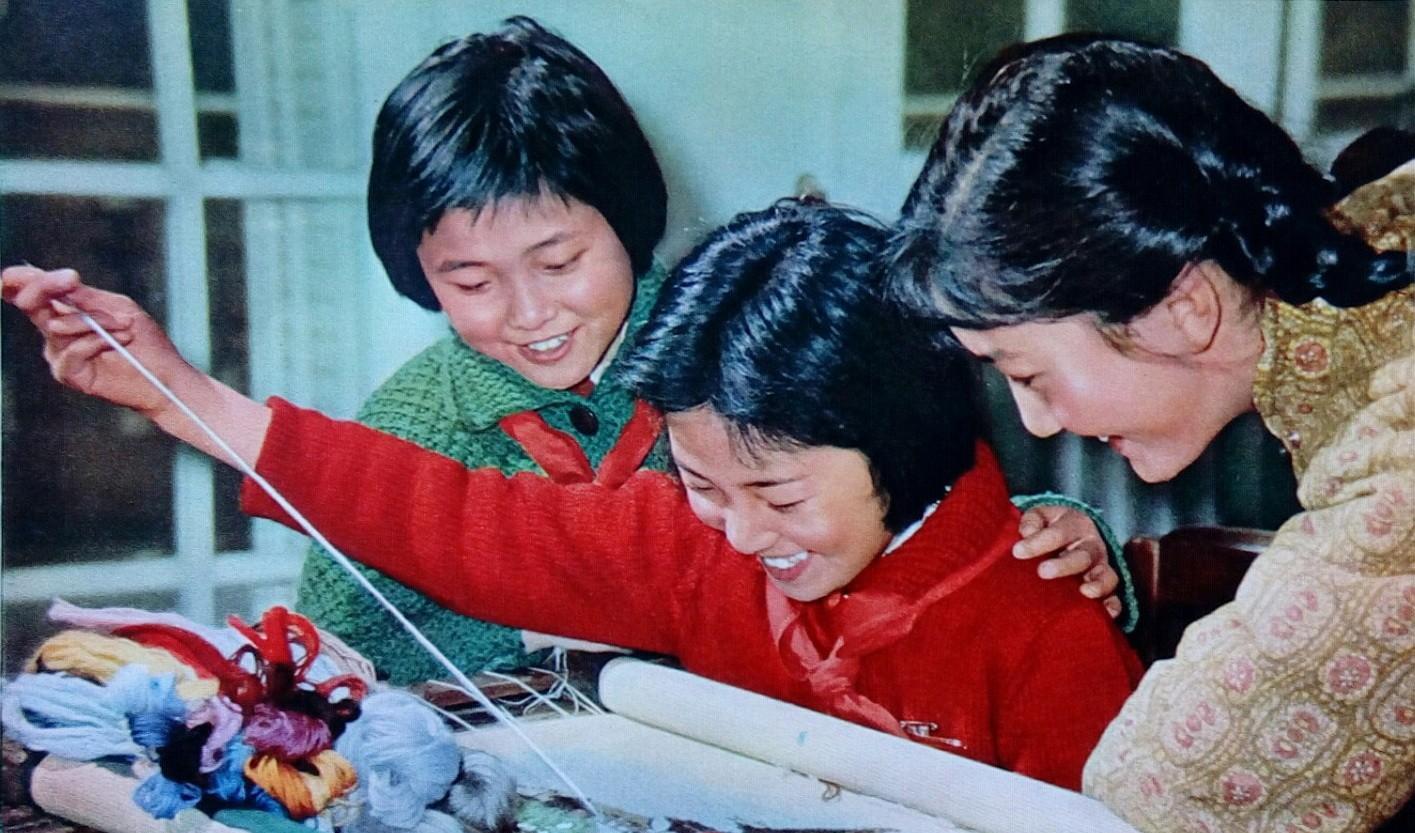 70年代非常珍贵的彩色照片,瞬间回到了那个年代_年画_高清_海岛