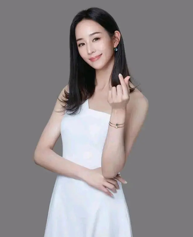 盘点娱乐圈那些单亲艺人出道辛酸历程 林依晨最励志_妈妈_张钧甯