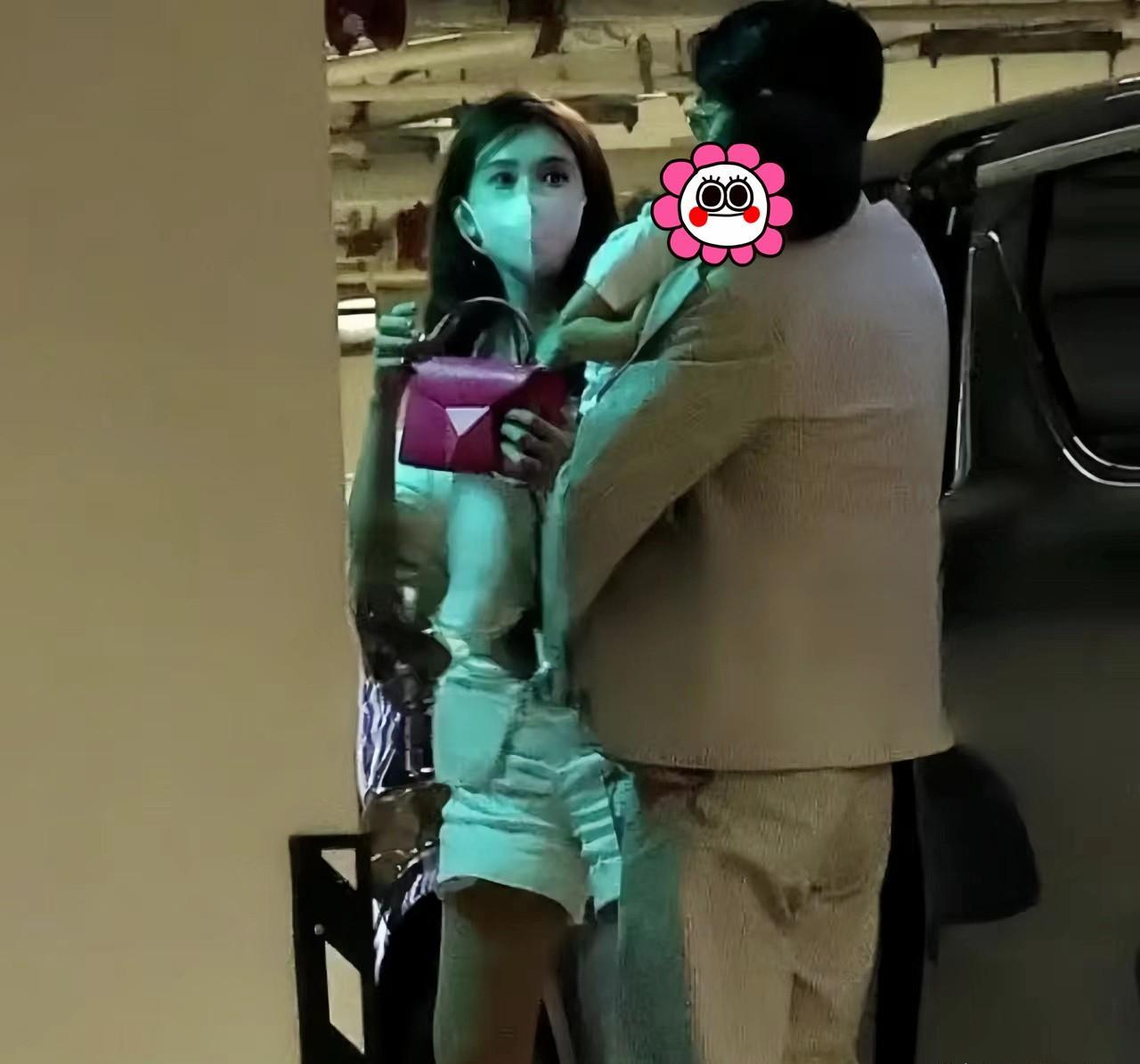 48岁林志玲带儿子首次露面,一家三口画面超甜,力破"家暴"丑闻_黑泽