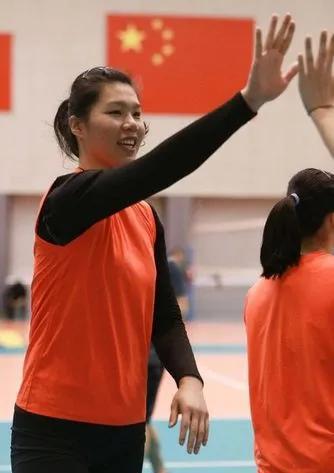 "南长城徐云丽:郎平最中意副攻,她不受伤颜妮没机会进国家队!