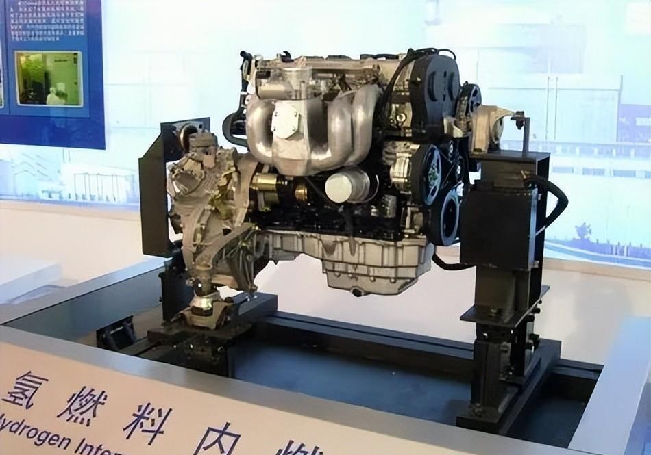 氢内燃发动机技术发展_氢燃料电池汽车应用_先进内燃机技术