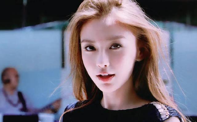 你没见过的angelababy,颜值巅峰时尚撩人,混血感十足_发展_资源_时候