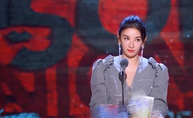 黄奕终于有戏拍,与53岁精英约会带着女儿,像一家三口_节目_崔伟_言论