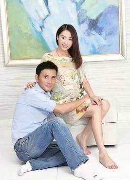 前tvb花旦郭可盈,曾迷上李克勤倒追张智霖,今继承家业力捧老公_林文龙