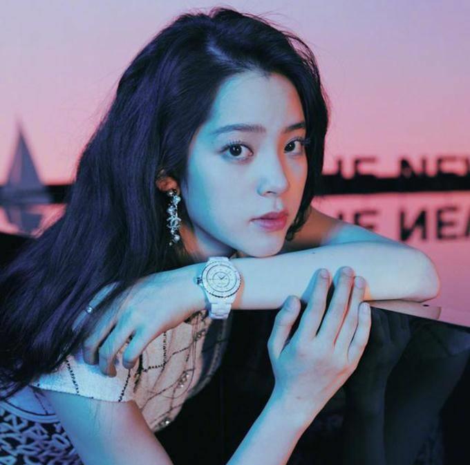 欧阳娜娜三姐妹罕见同框斗舞,23岁姐姐气质出众,15岁小妹太可爱_王源
