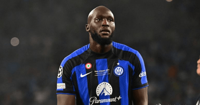 卢卡库门线用脚挡住队友必进头球,他不到曼城庆功宴不开席_比赛_欧冠