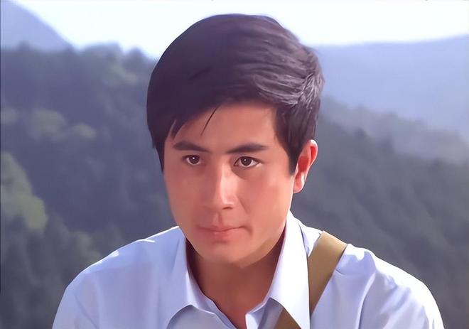 耿母(智世明饰),周母(高淬饰),赵科长(张云