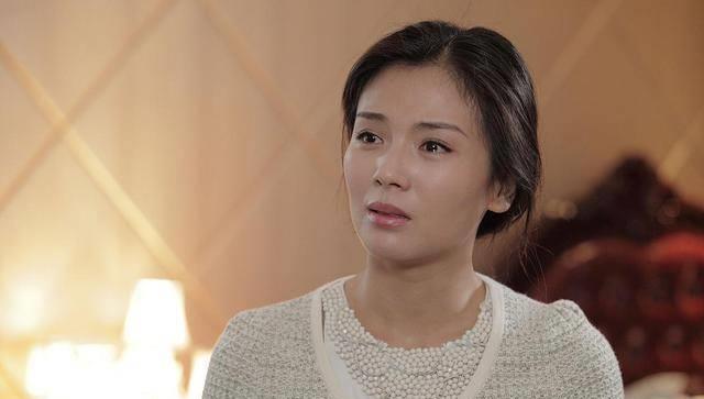 能让在国外丢失首饰的刘涛失而复得,这也证明汪涵的人脉的确很广_行李