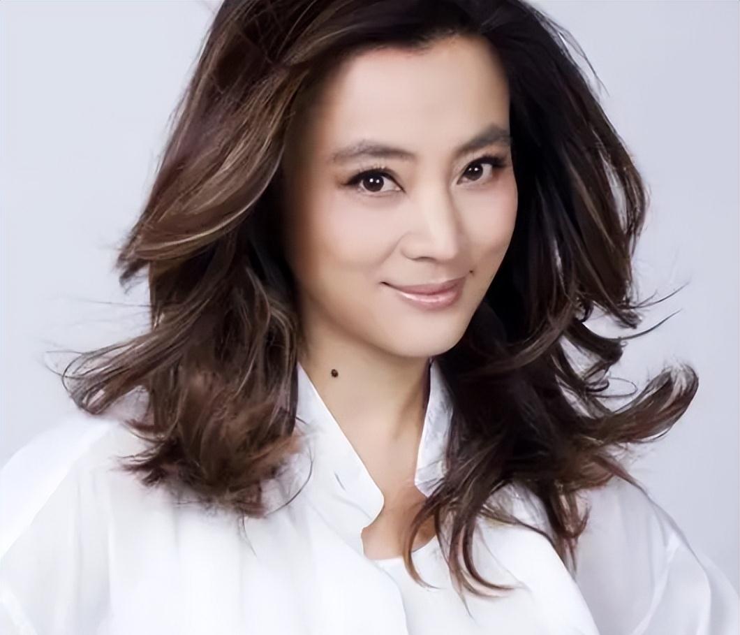 李玲玉:34岁嫁给外国富商,两个月只能见一次,还好有儿子陪伴_杰瑞