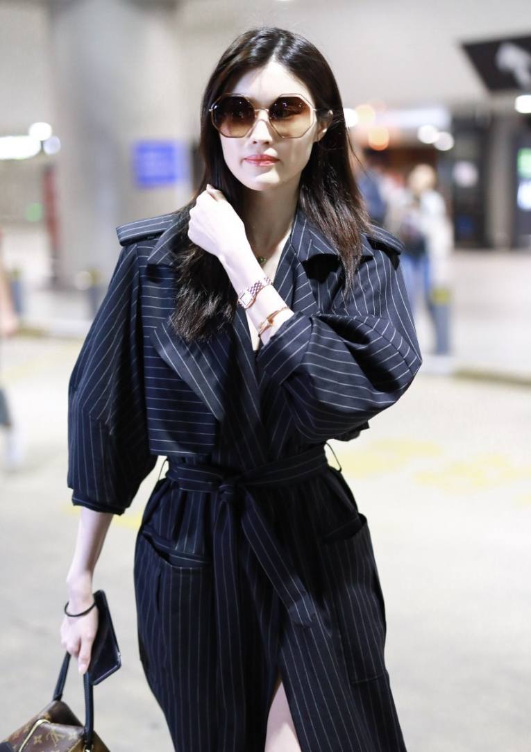 何穗:曾和陈伟霆闹绯闻,因崔始源怒晒结婚证,捧高踩低惹人嫌_刘雯