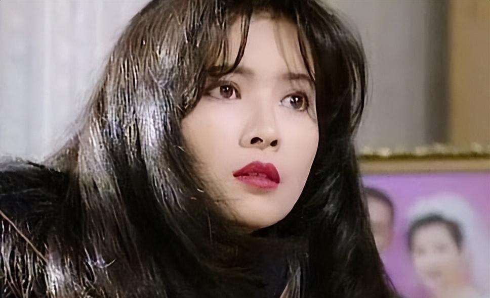 黎美娴:背负加入梁朝伟骂名,被指抢蓝洁瑛的角色,现在过得如何_曾华倩