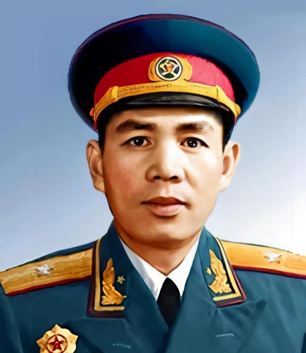 1973年,丁盛出任南京军区司令员,为何四年后突然遭到撤职?