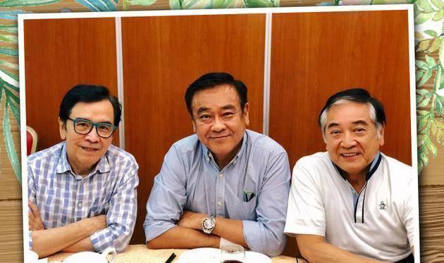 秦沛姜大卫尔冬升,三兄弟开心同框吃团圆饭,秦沛越老越帅_黄金_演艺圈