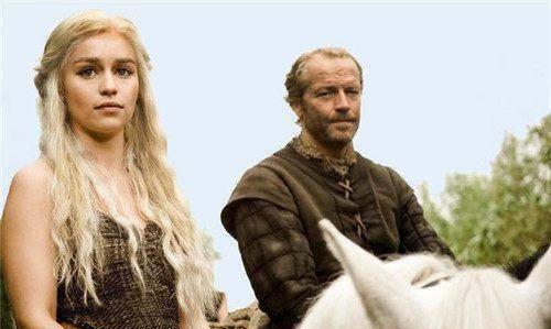 从厄索斯大陆到维斯特洛大陆,他成功说服奥莲娜,艾拉莉亚,马泰尔家族