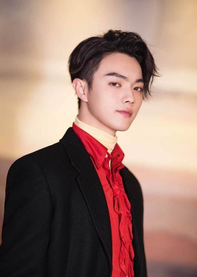 宋威龙,许凯接连走红,于正被赞眼光好,下个网红圈黑马会是谁?