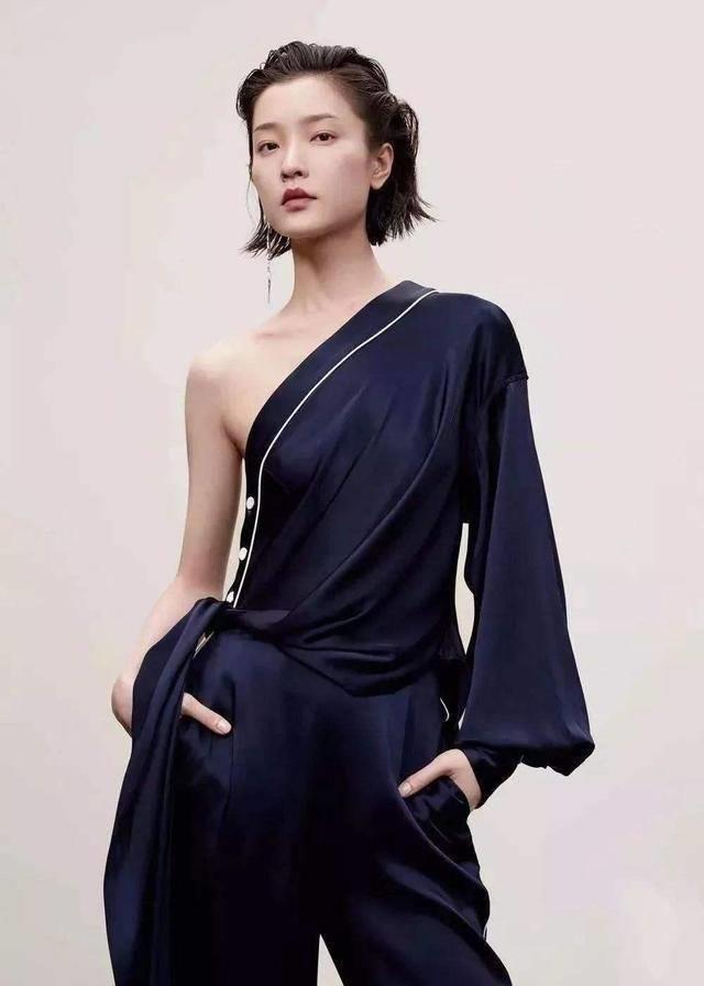 身高超过175cm的女明星,在娱乐圈都是鹤立鸡群的存在_梁咏琪_印象