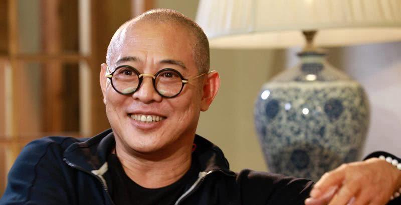 李连杰曾对抗嘉禾,一度被警方保护,向华强:来我这没人动你_蔡子明