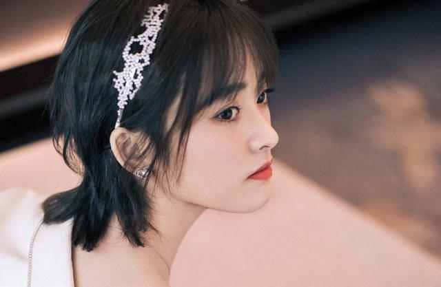 沈月言承旭同框像母子?