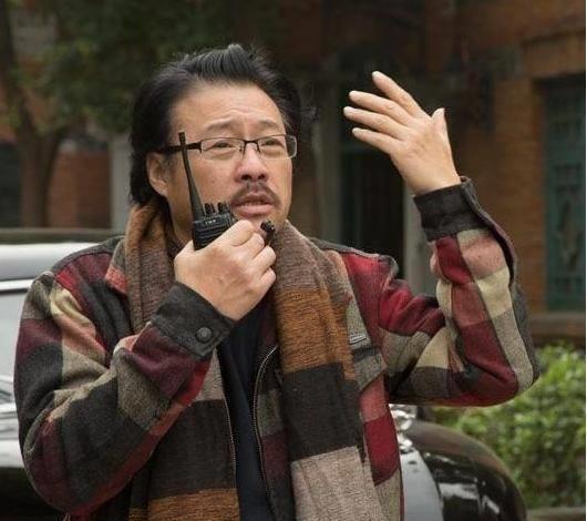 丈夫患病期间选择离开,多年后女儿为她洗白_张楚楚_张学津_父亲