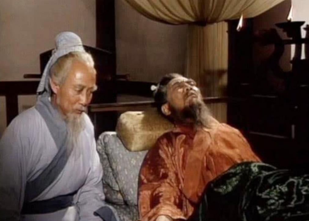 华佗本可治好曹操的偏头痛,为何曹操杀了他,因曹操疑心太重_因为_医术