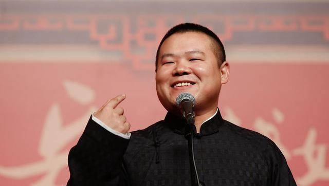 岳云鹏有一次在台上和孙越表演一个节目,他问孙越两个人字下面加一横